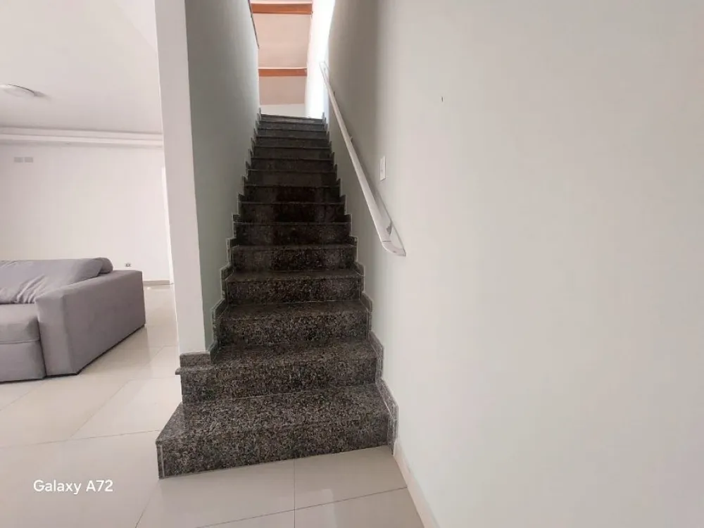 Casa, 3 quartos, 230 m² - Foto 4