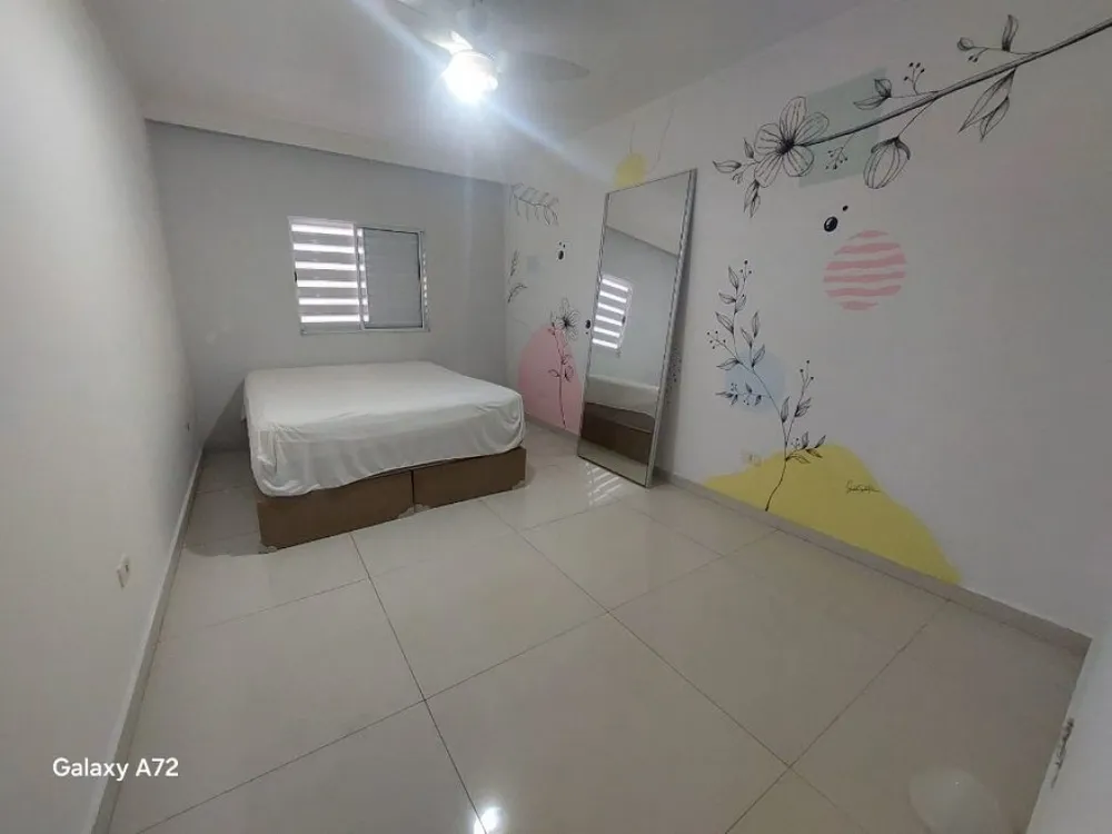 Casa, 3 quartos, 230 m² - Foto 2