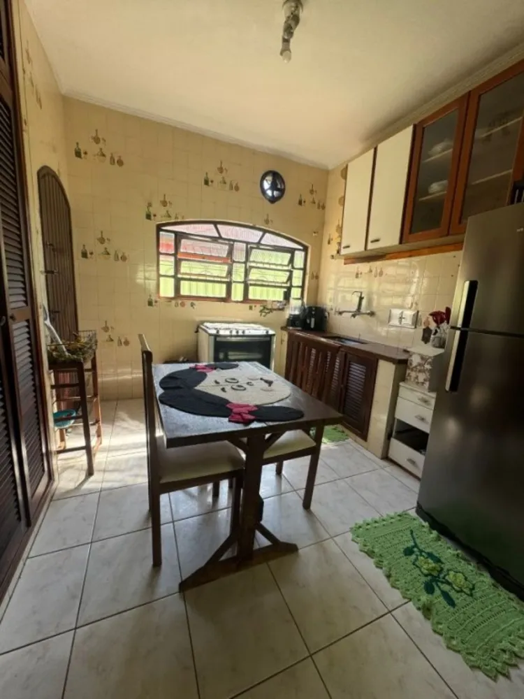 Casa, 4 quartos, 224 m² - Foto 3