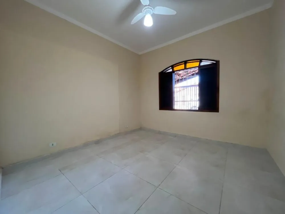 Casa, 3 quartos, 127 m² - Foto 2