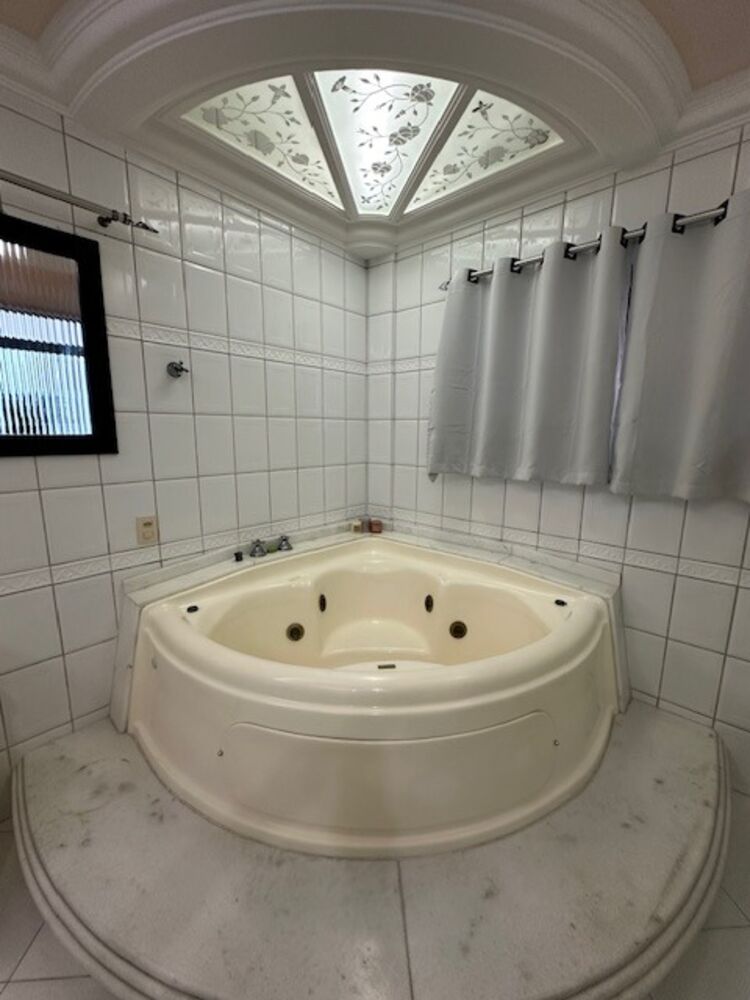 Cobertura à venda com 4 quartos, 250m² - Foto 32