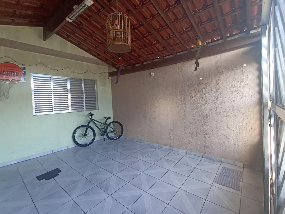 Casa à venda com 2 quartos, 72m² - Foto 3