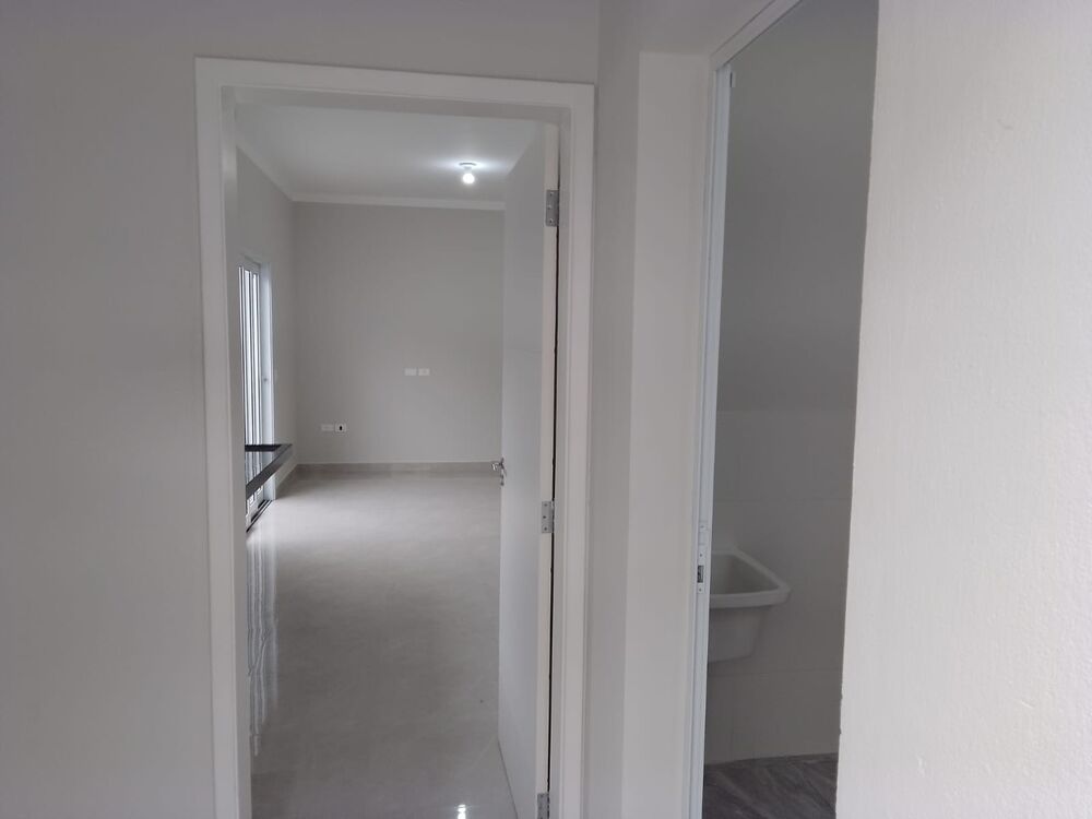 Casa à venda com 2 quartos, 70m² - Foto 13