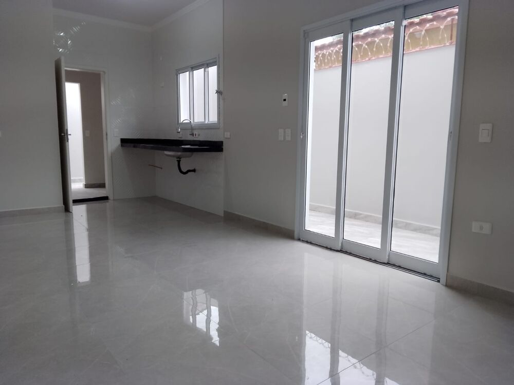 Casa à venda com 2 quartos, 70m² - Foto 18