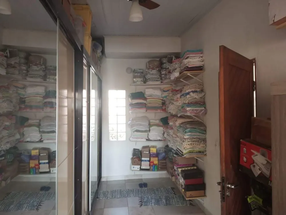 Casa, 4 quartos, 181 m² - Foto 1