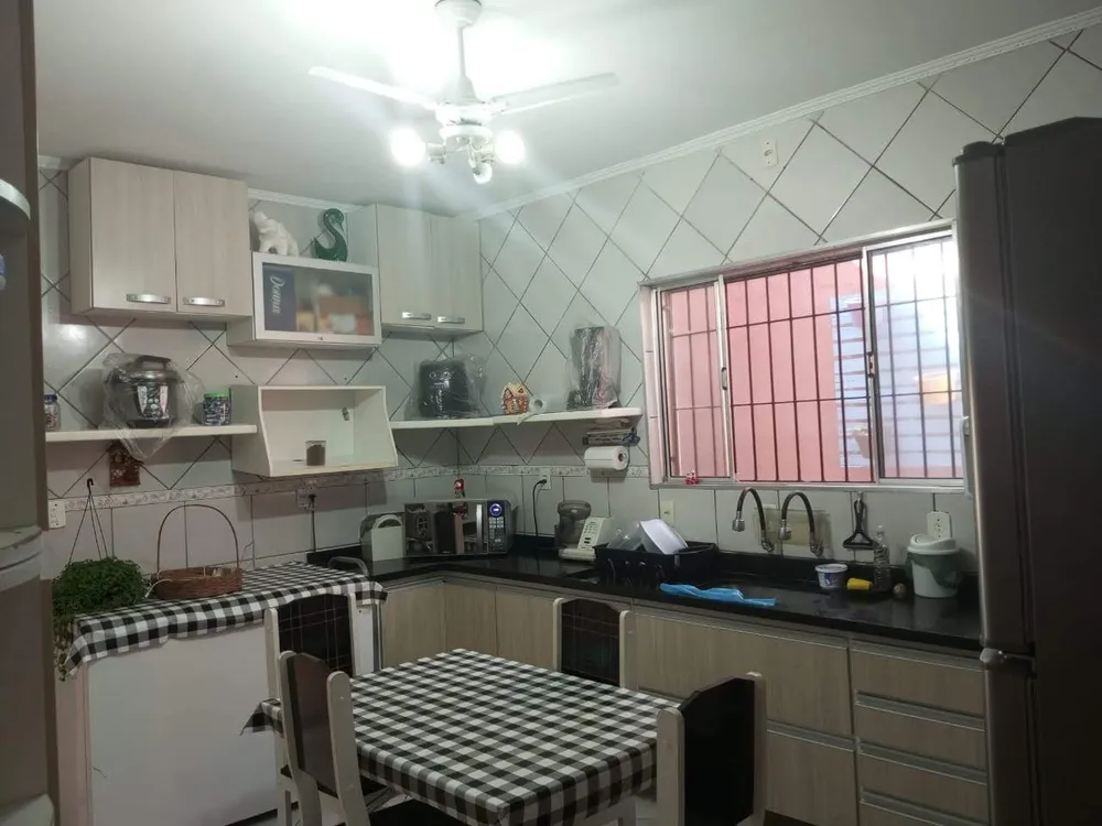 Casa, 4 quartos, 181 m² - Foto 6