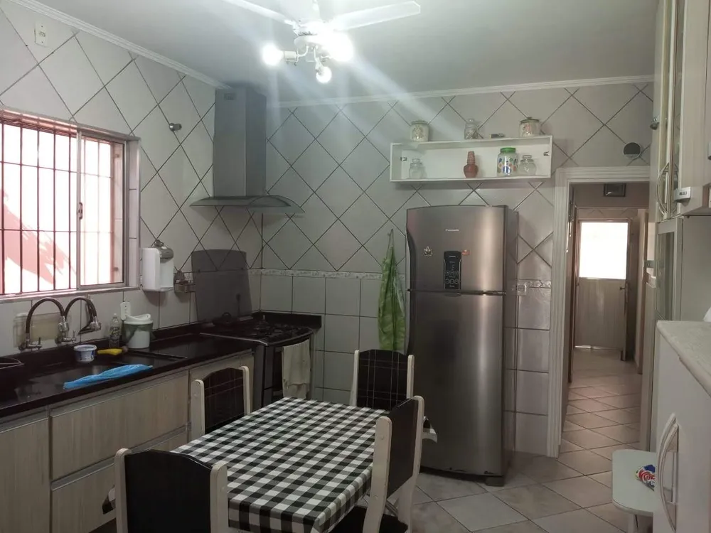 Casa, 4 quartos, 181 m² - Foto 3