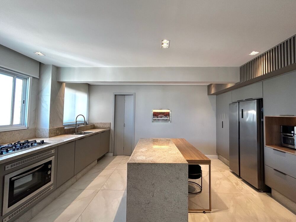 Cobertura, 3 quartos, 218 m² - Foto 4