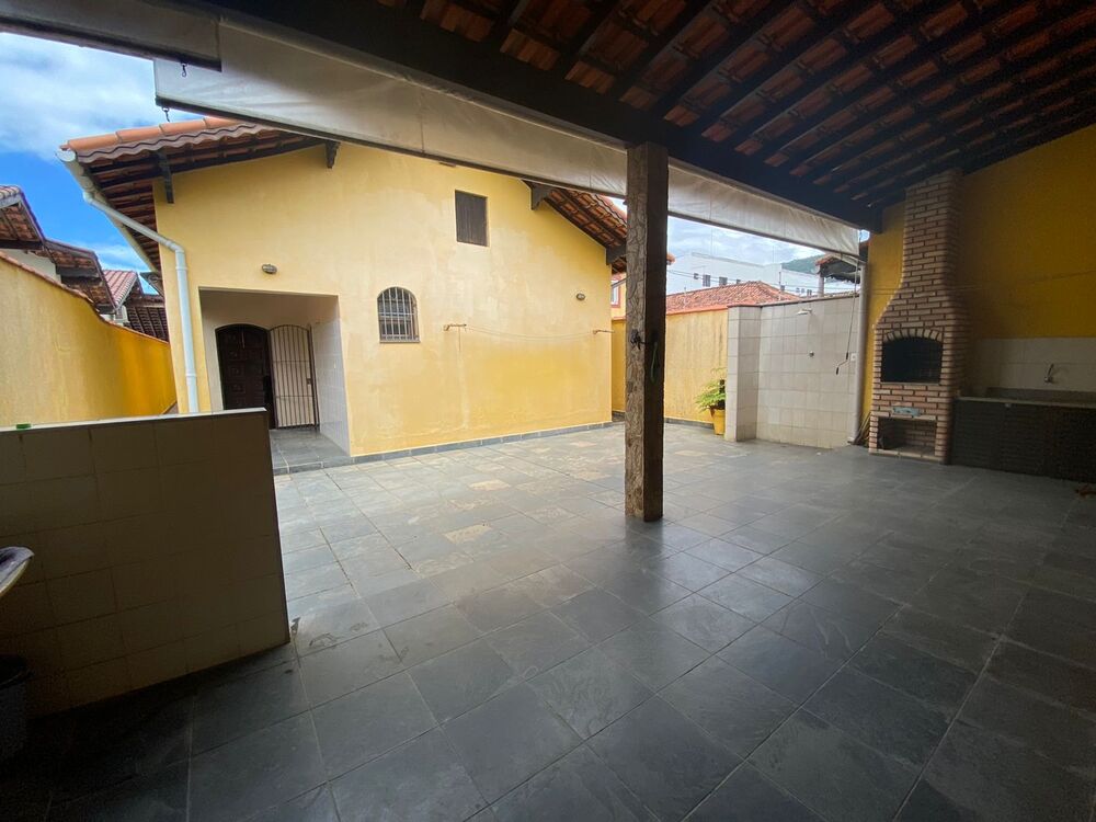 Casa, 3 quartos, 241 m² - Foto 1