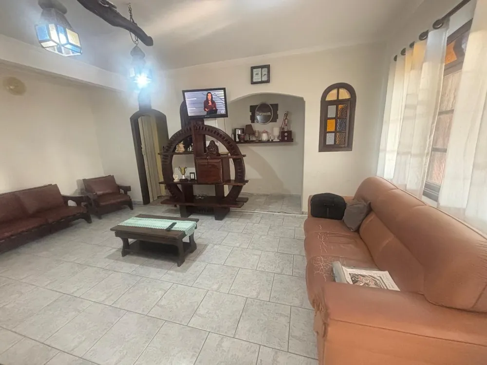 Casa, 5 quartos, 180 m² - Foto 4