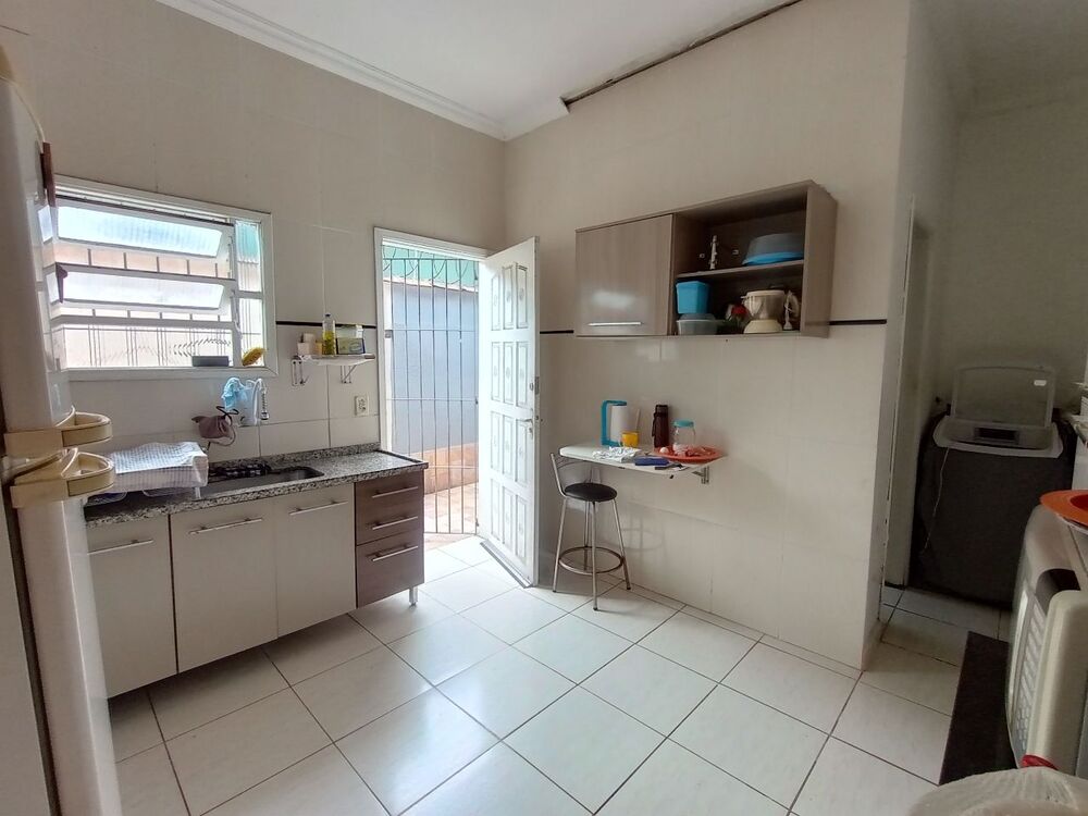 Casa, 3 quartos, 250 m² - Foto 2