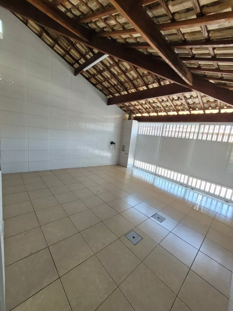 Casa à venda com 3 quartos, 120m² - Foto 1