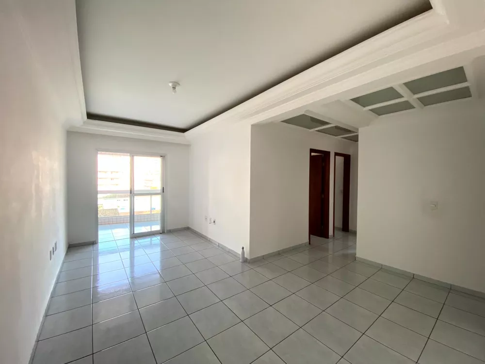 Apartamento à venda com 3 quartos, 95m² - Foto 1