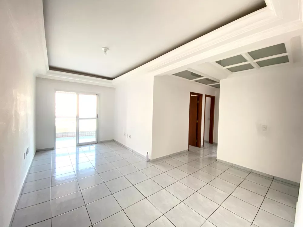 Apartamento à venda com 3 quartos, 95m² - Foto 2