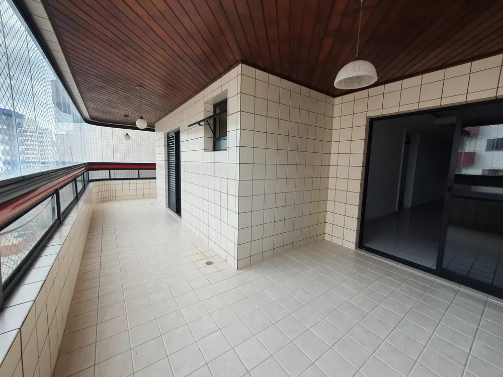 Apartamento, 3 quartos, 131 m² - Foto 2