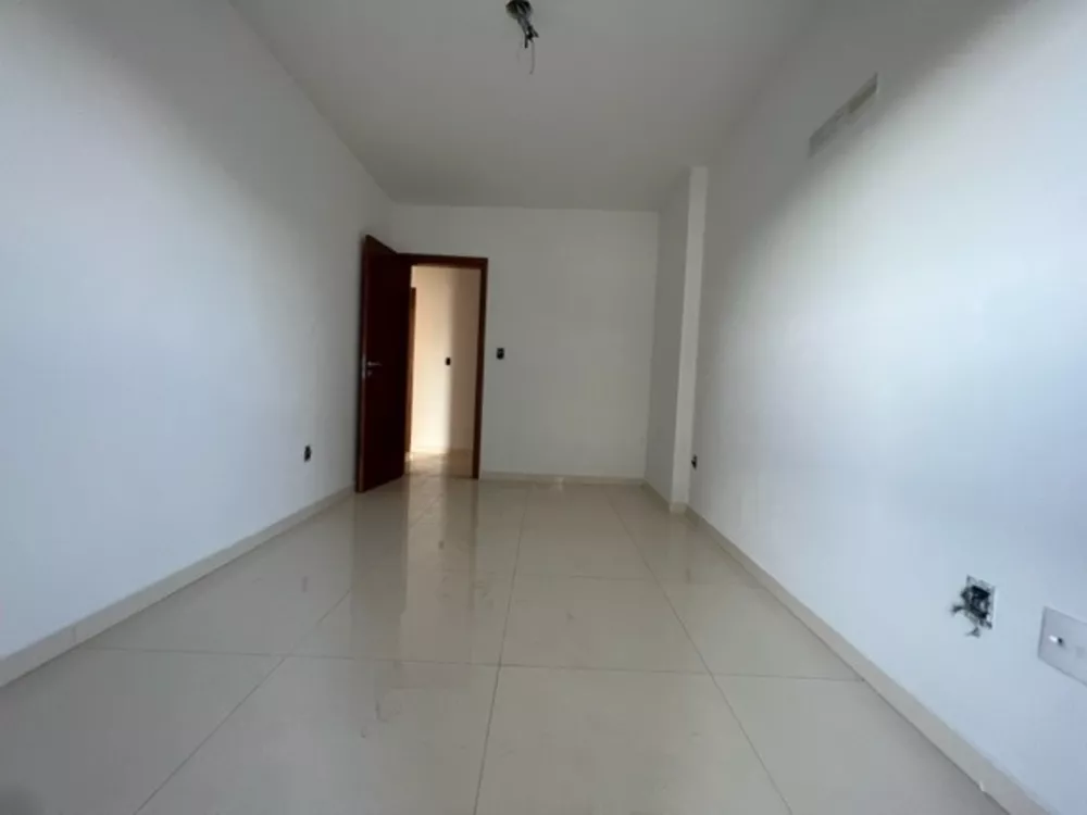 Apartamento à venda com 3 quartos, 129m² - Foto 11