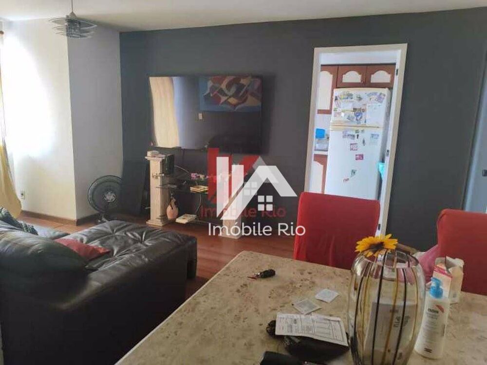 Apartamento à venda com 2 quartos, 64m² - Foto 2