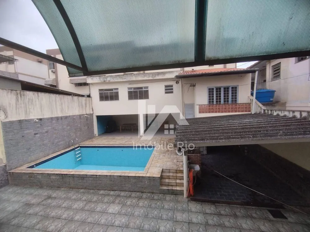 Casa, 3 quartos, 258 m² - Foto 32