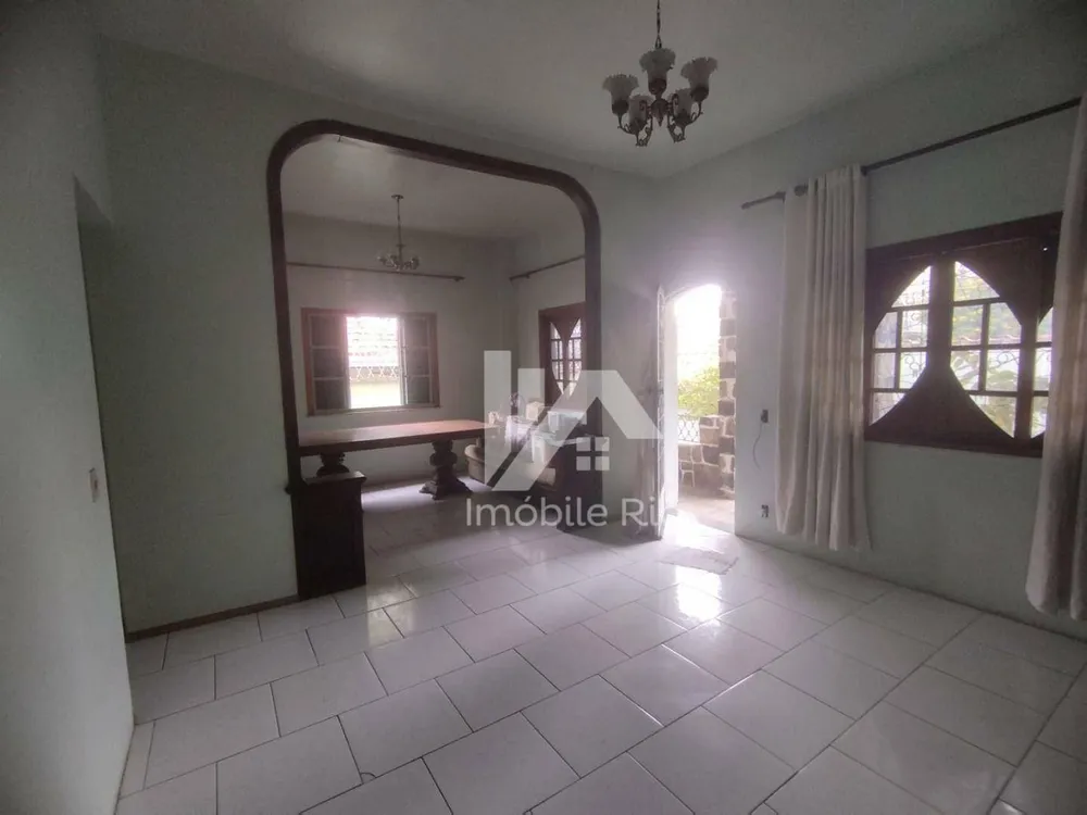 Casa, 3 quartos, 258 m² - Foto 4