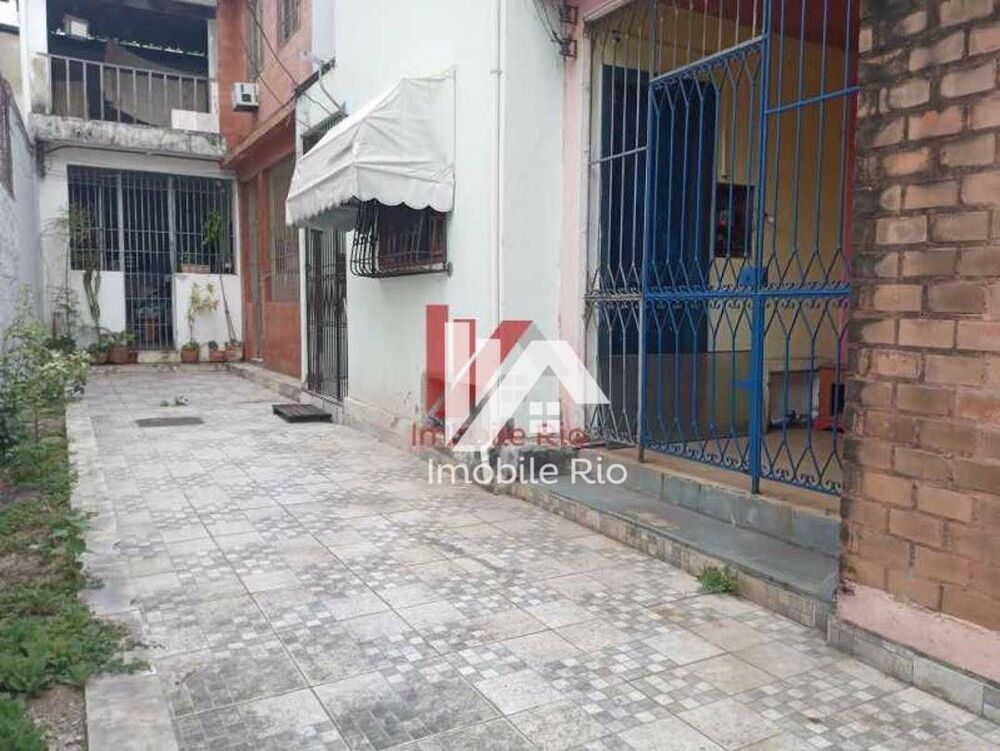Casa à venda com 2 quartos, 65m² - Foto 1