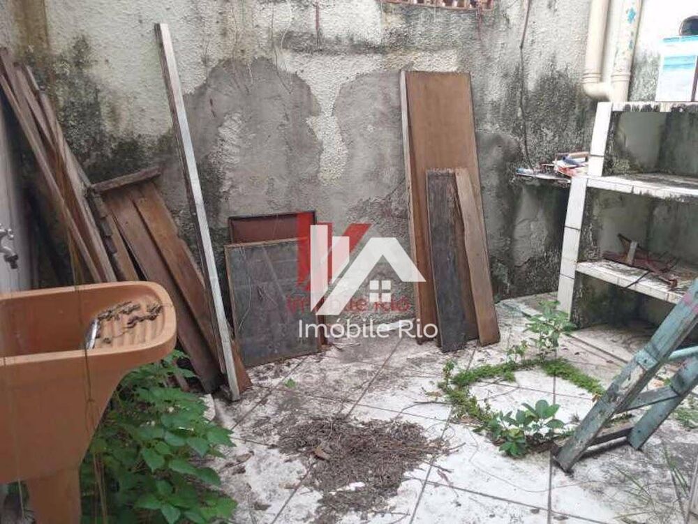Casa à venda com 2 quartos, 65m² - Foto 11