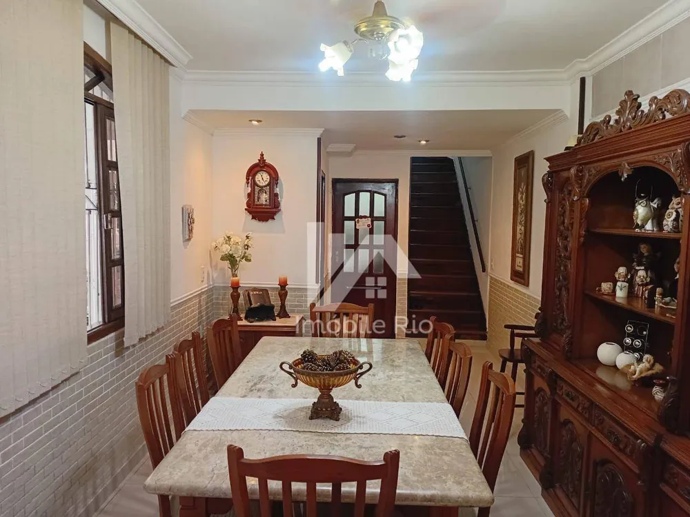 Casa, 4 quartos, 228 m² - Foto 1