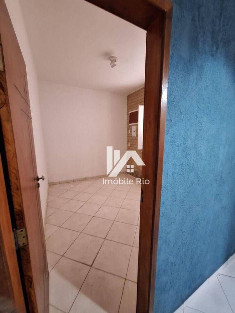 Casa à venda com 2 quartos, 70m² - Foto 8