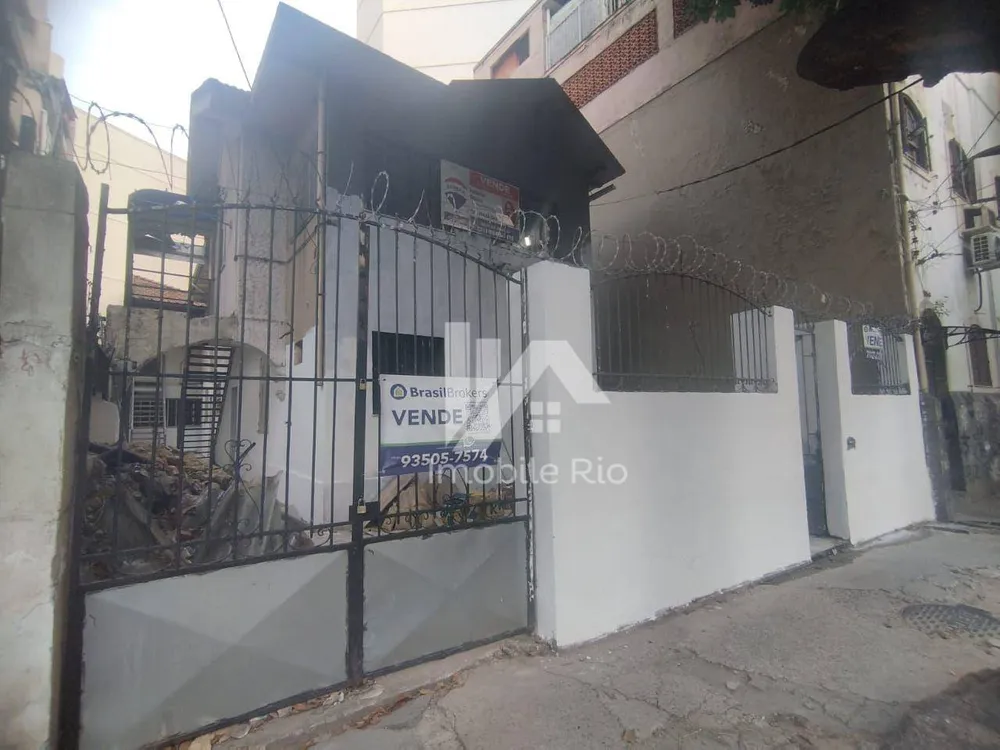 Casa, 6 quartos, 220 m² - Foto 1