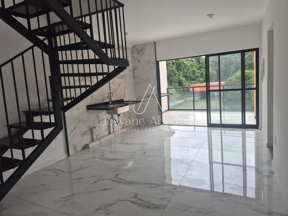 Cobertura, 3 quartos, 178 m² - Foto 2