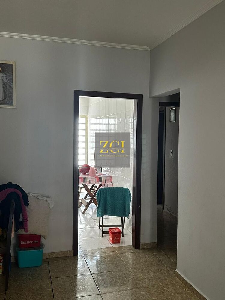 Casa à venda com 2 quartos, 150m² - Foto 3