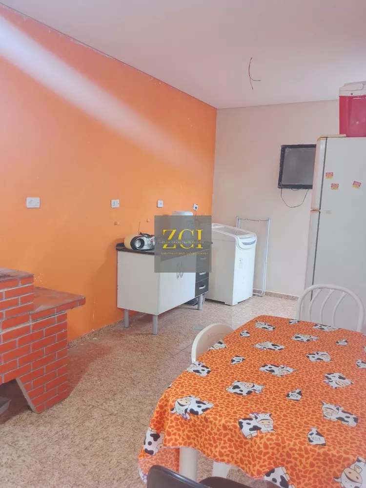 Casa à venda com 4 quartos, 168m² - Foto 3