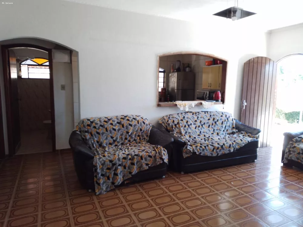 Chácara, 4 quartos, 3956 m² - Foto 1
