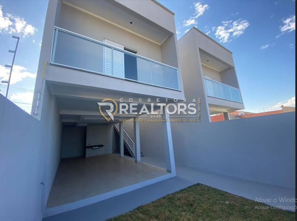 Casa à venda com 3 quartos, 170m² - Foto 1