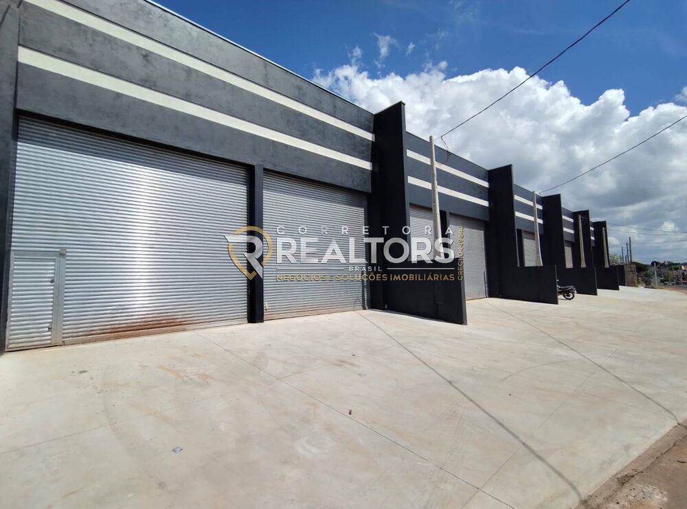 Casa para alugar com 2 quartos, 400m² - Foto 1