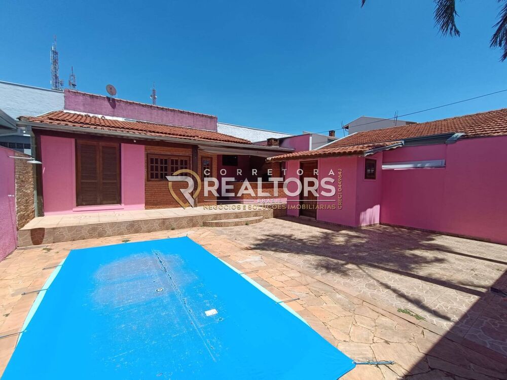 Casa à venda com 4 quartos, 200m² - Foto 2