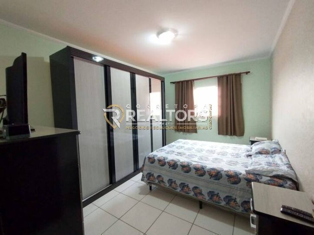 Casa à venda com 3 quartos, 230m² - Foto 4