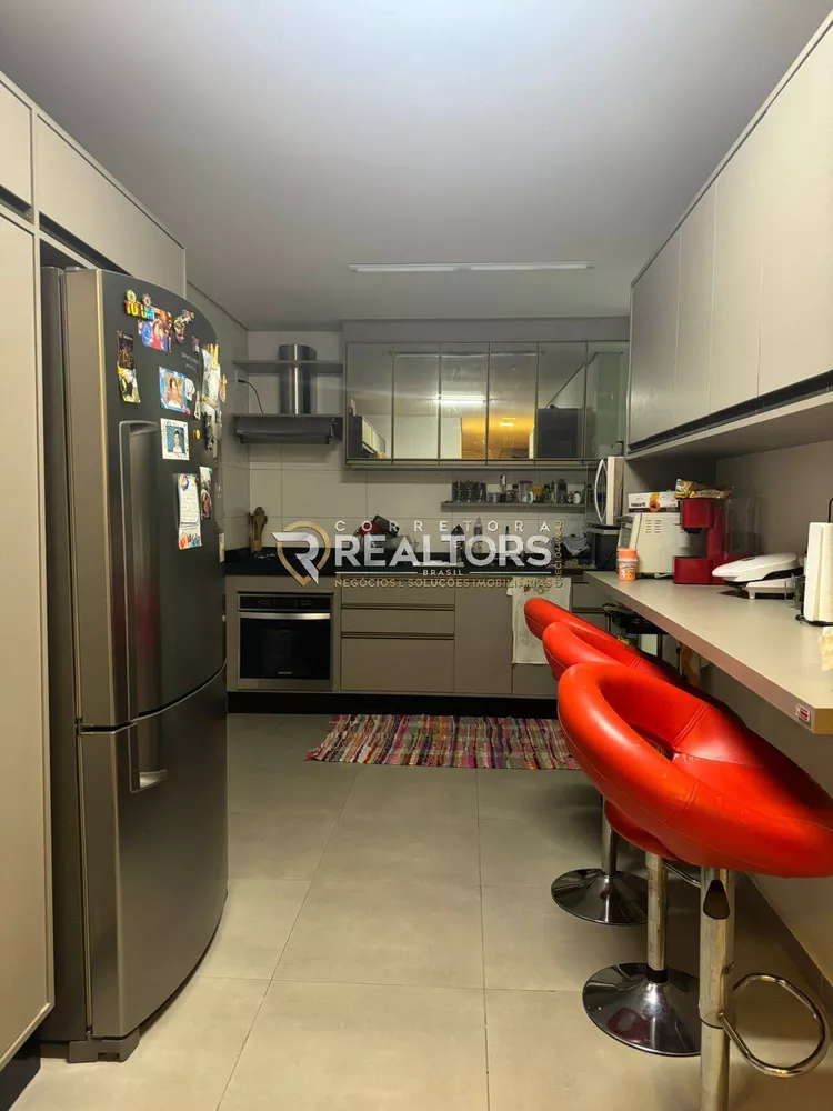 Apartamento à venda com 3 quartos, 112m² - Foto 2