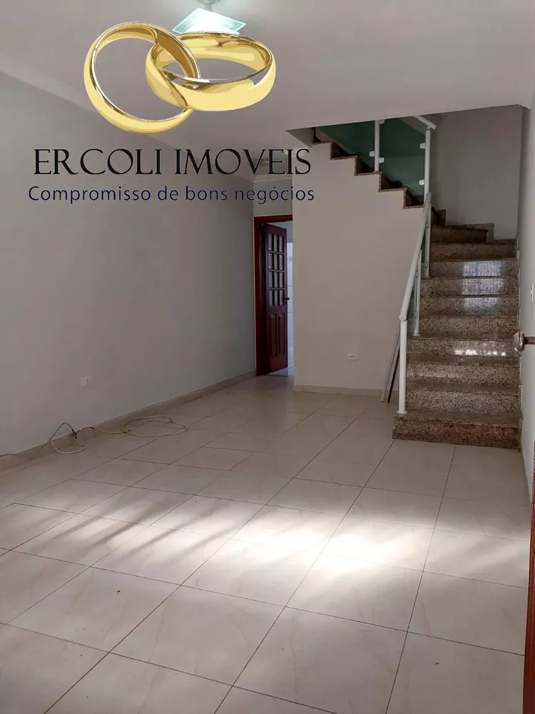 Casa à venda com 2 quartos, 107m² - Foto 1