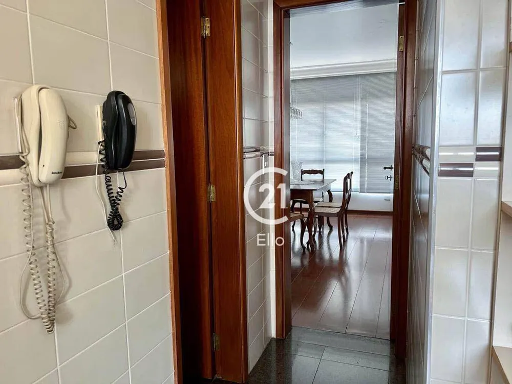 Apartamento, 3 quartos, 220 m² - Foto 2