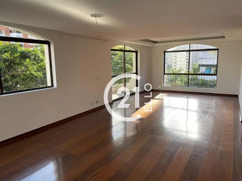 Apartamento à venda com 3 quartos, 190m² - Foto 1