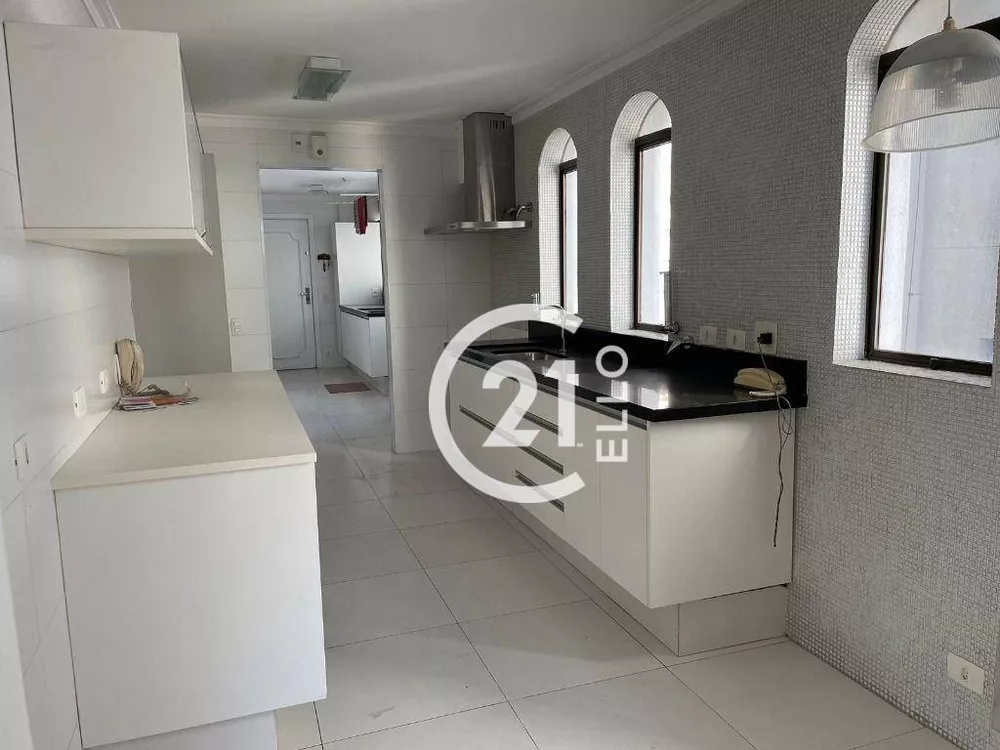 Apartamento à venda com 3 quartos, 190m² - Foto 11