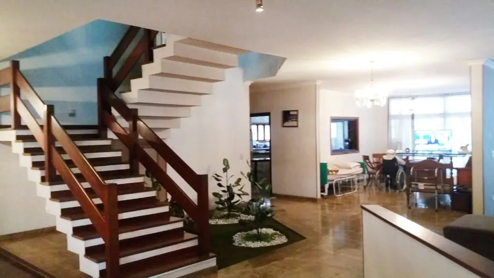 Casa, 6 quartos, 1200 m² - Foto 1