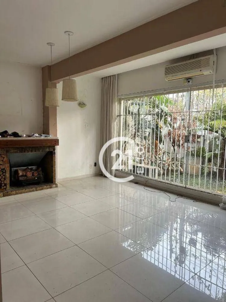 Casa, 3 quartos, 201 m² - Foto 2