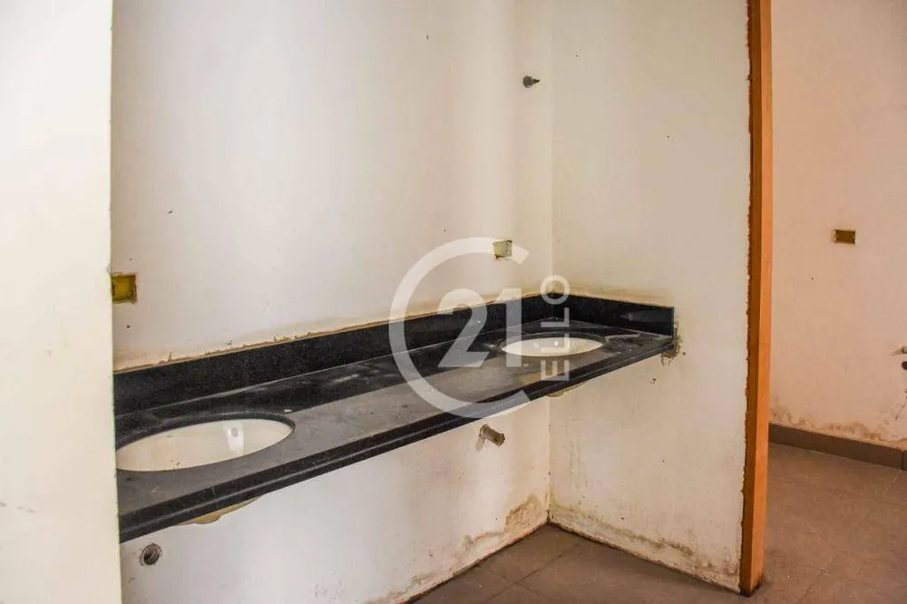 Sobrado, 1 quarto, 240 m² - Foto 1