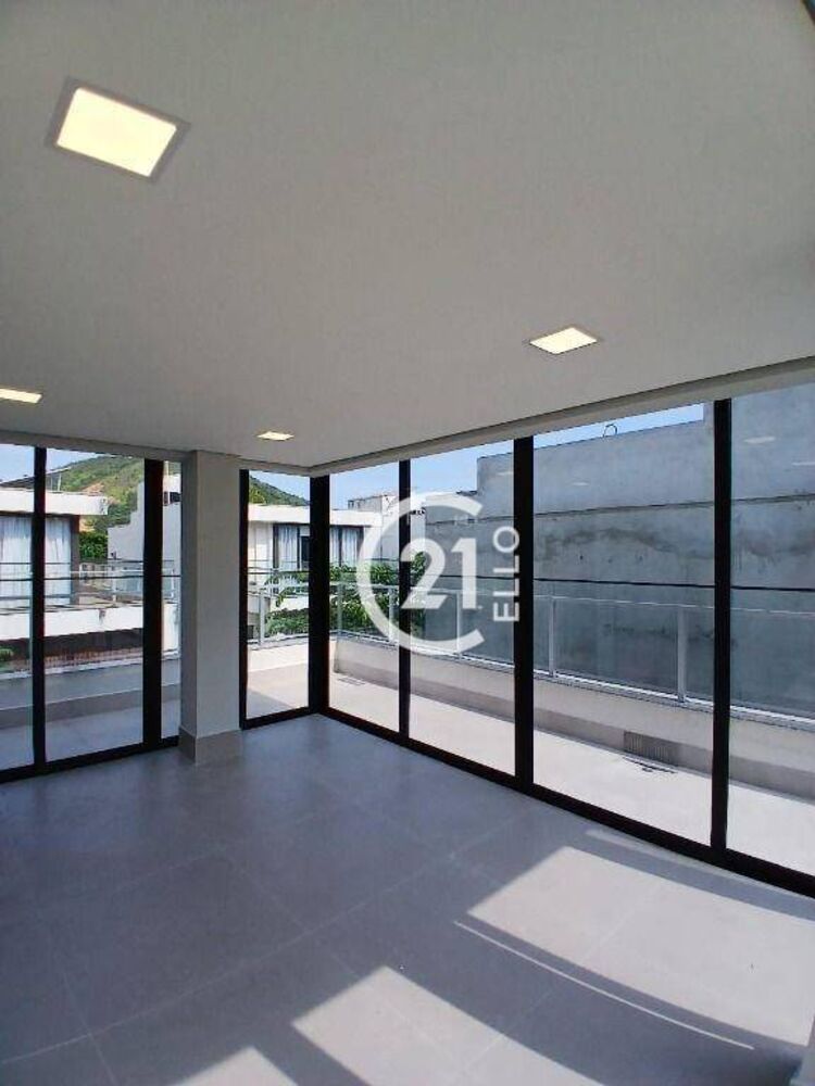 Sobrado à venda com 5 quartos, 176m² - Foto 4
