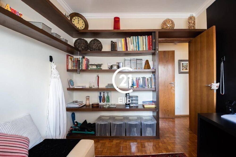 Apartamento à venda com 3 quartos, 180m² - Foto 13