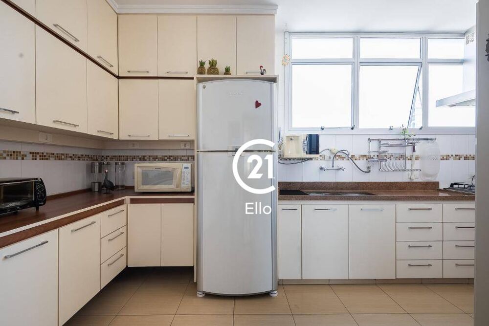 Apartamento à venda com 3 quartos, 180m² - Foto 5