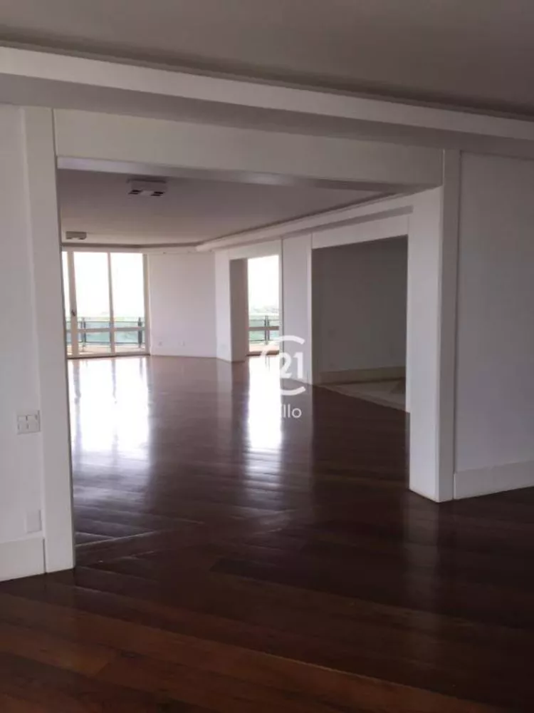 Apartamento para alugar com 4 quartos, 541m² - Foto 3