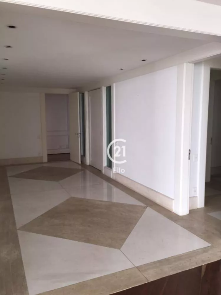 Apartamento para alugar com 4 quartos, 541m² - Foto 1