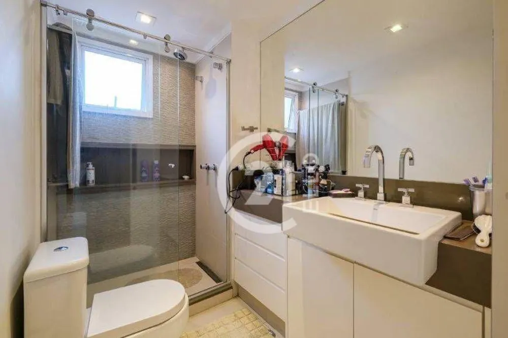 Apartamento, 3 quartos, 210 m² - Foto 1
